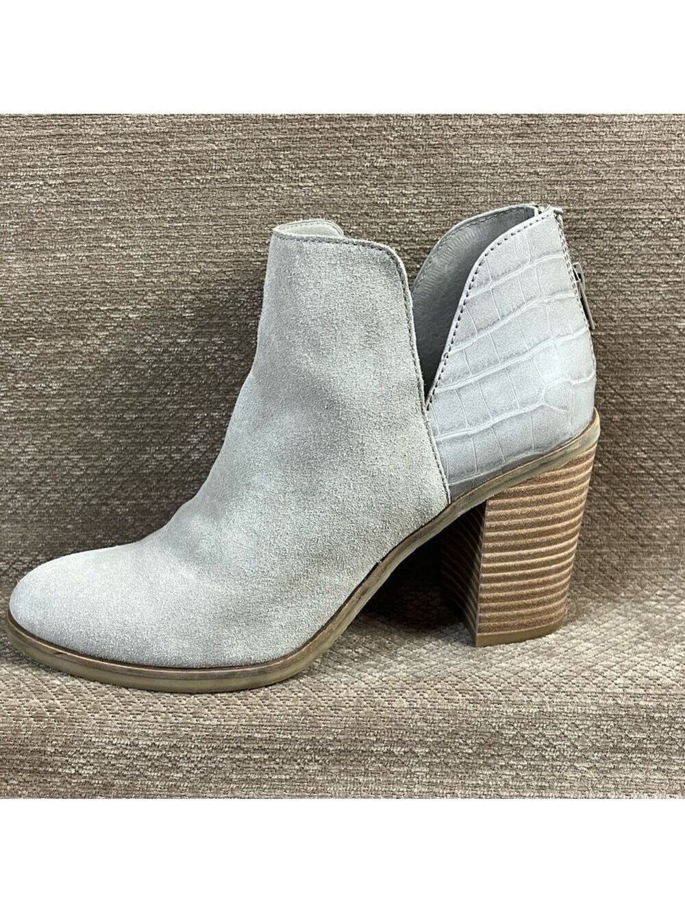DV8 Dolce Vita Shai Women’s size 7 Grey Suede & Mixed Material Heeled Bootie EUC - Picture 3 of 16